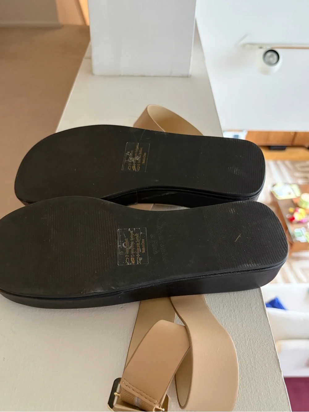 Abercrombie Beige Crisscross Toe-Loop Sandals with Ankle Strap - Picture 5 of 5